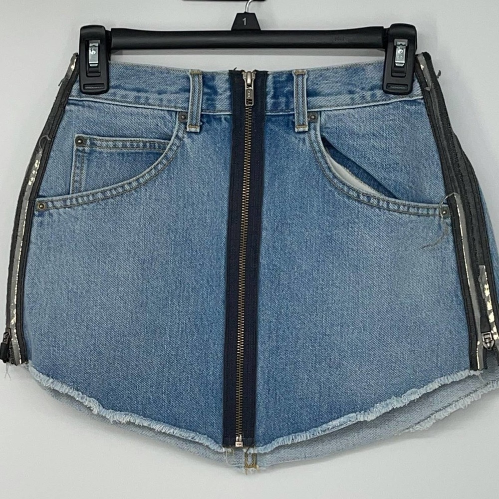 CARMAR DISTRESSED FULL ZIP FUNKY JEAN SKIRT SIZE 27
